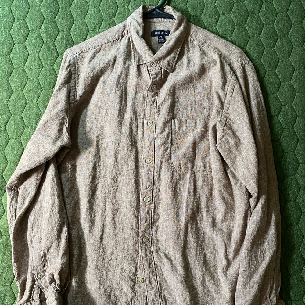 Casual long sleeve shirt